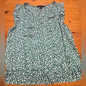 Banana Republic Green and White Floral Blouse